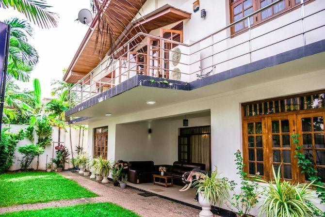 Ocean Beauty Guest House Negombo Buitenkant foto