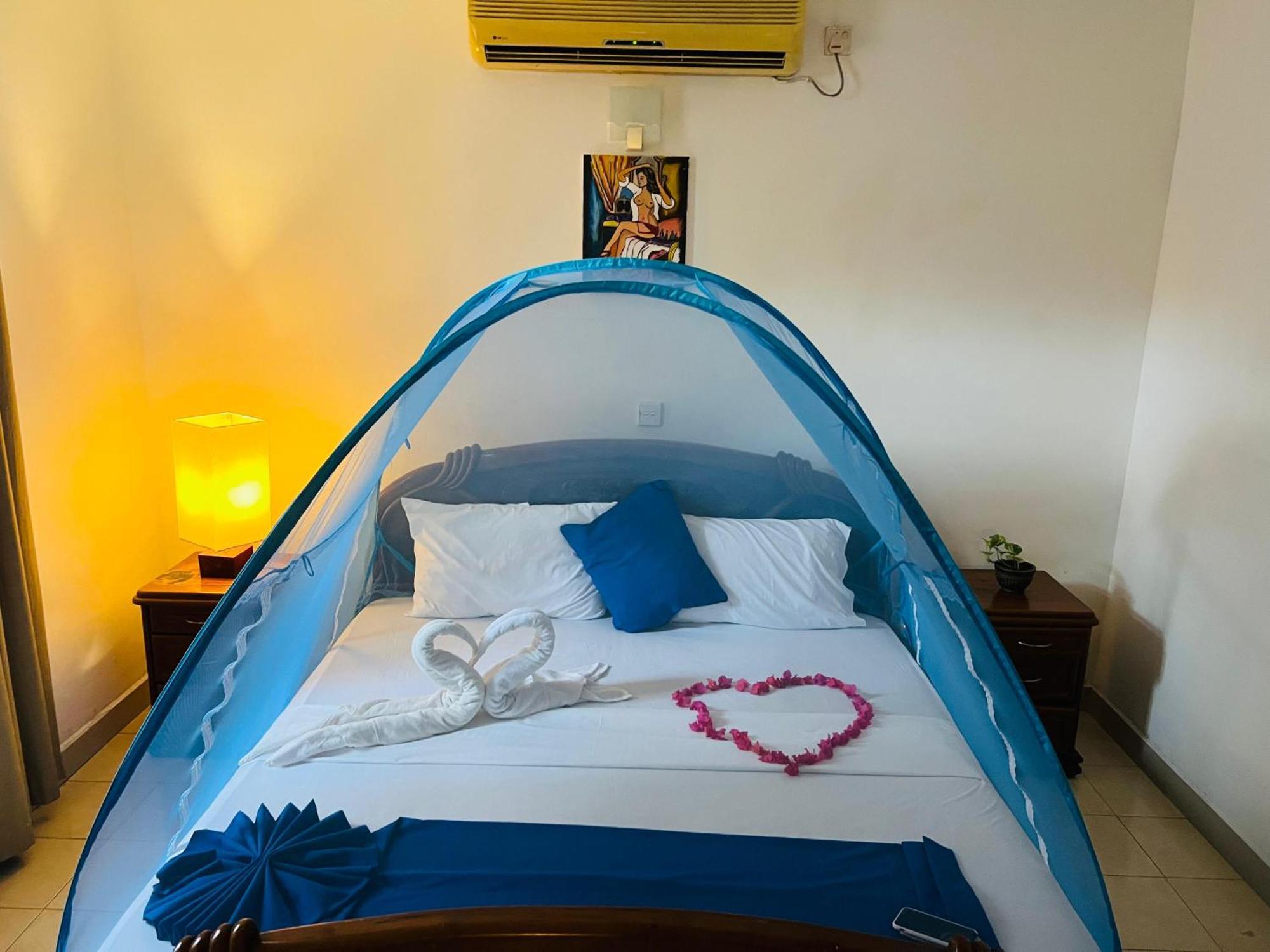 Ocean Beauty Guest House Negombo Buitenkant foto