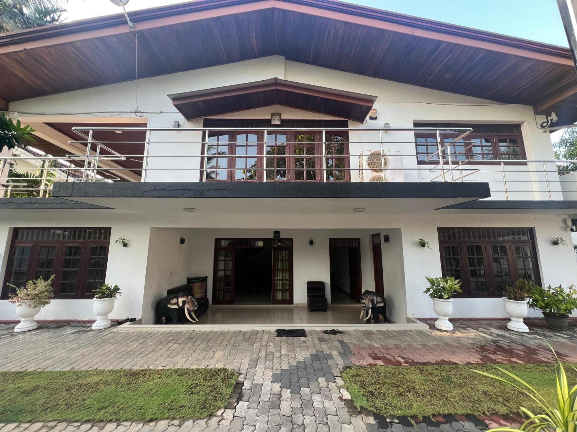 Ocean Beauty Guest House Negombo Buitenkant foto